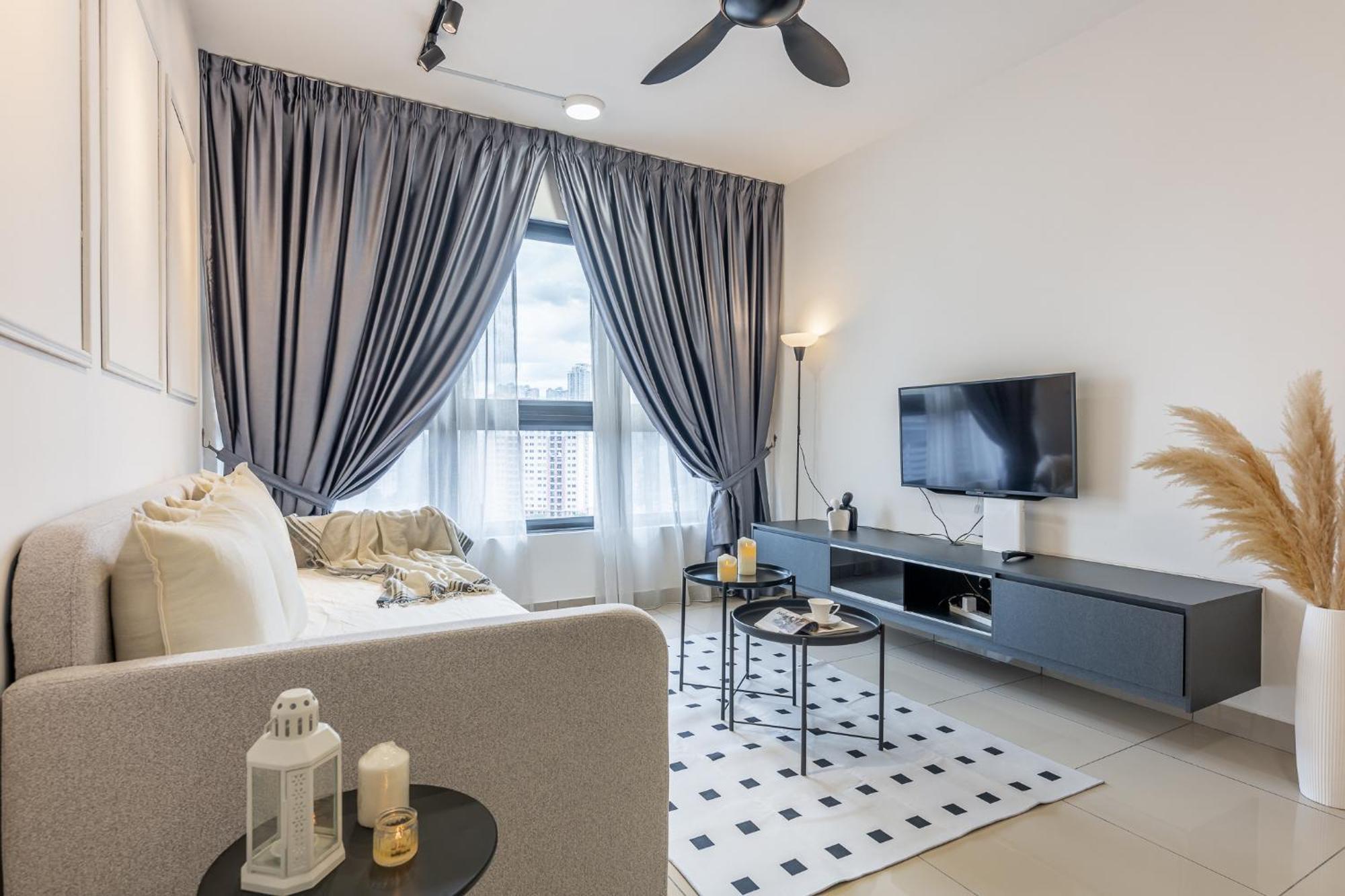 M Vertica Near Sunway Velocity By Gl Staycation Pangsapuri